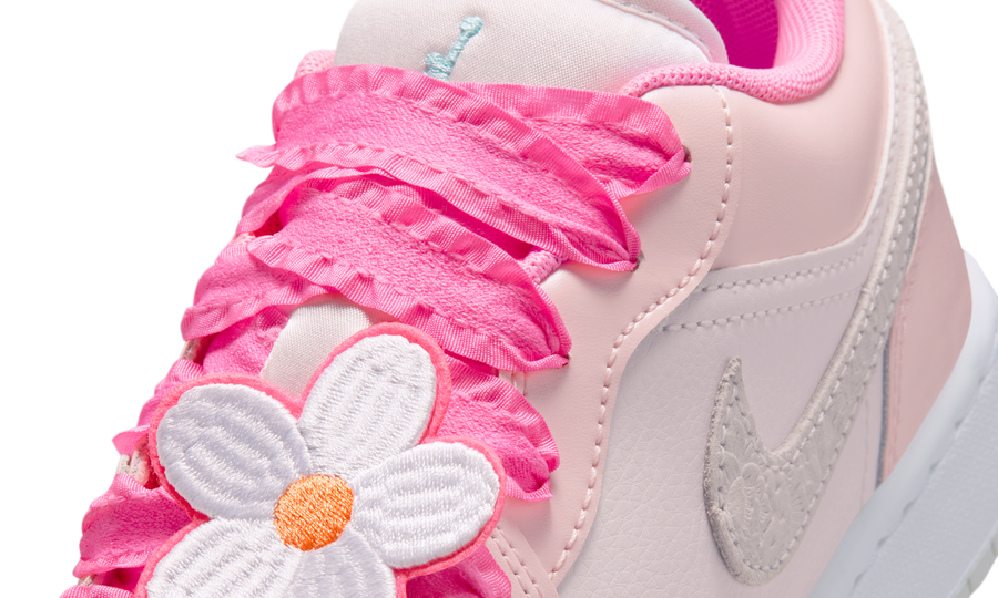 Air Jordan 1 Low SE Pink Bloom