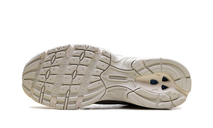 New Balance 530 Silver Metalic Reflection