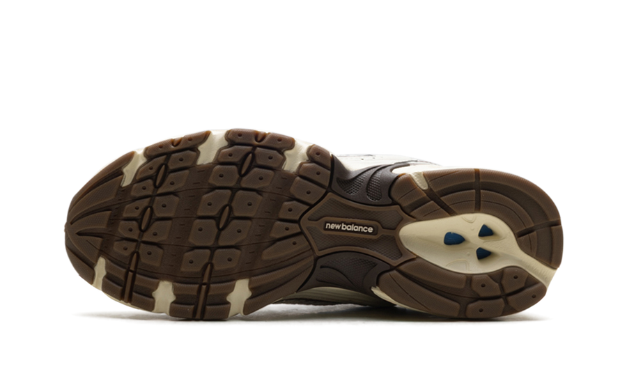 New Balance 530 Tan Green