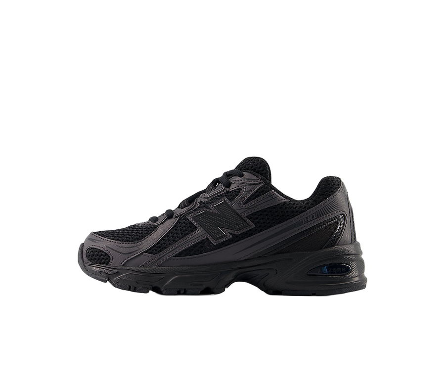 New Balance 740 Triple Black