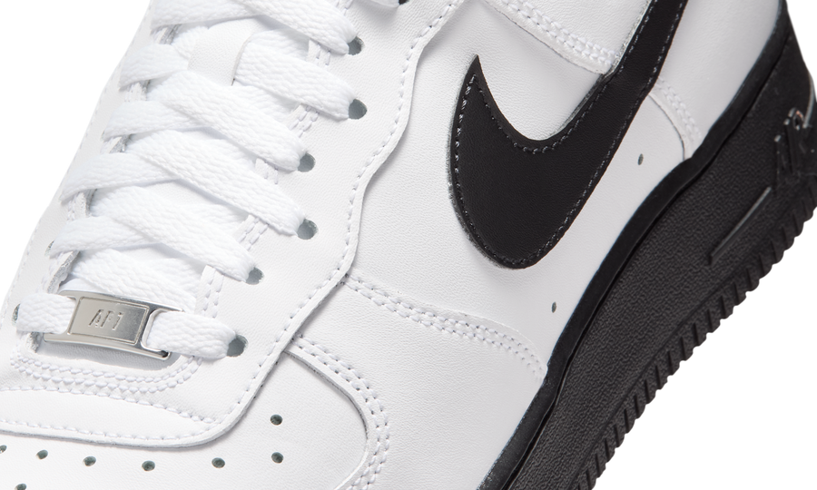 Nike Air Force 1 Low '07 White Black (2026)