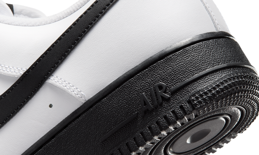 Nike Air Force 1 Low '07 White Black (2026)