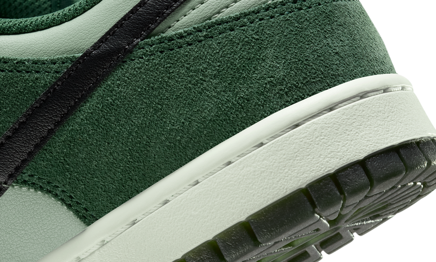 Nike Dunk Low Retro SE Jade Horizon Fir