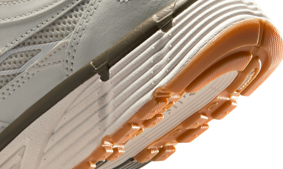 Nike P-6000 Light Bone Medium Olive Gum
